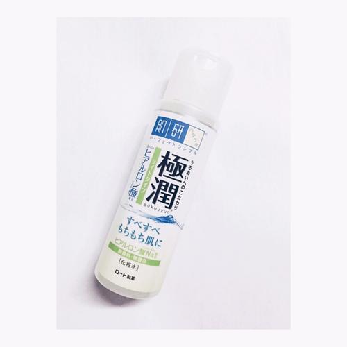 肌研極潤(rùn)保濕化妝水算是保濕產(chǎn)品中我的回購(gòu)率極高的單品